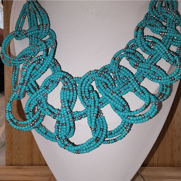 Turquoise Beaded Necklace - Picture 2 of 10